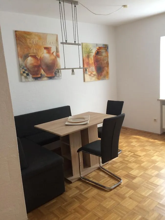 Ferienwohnung Im Gruenen Illschwang 0*,  독일